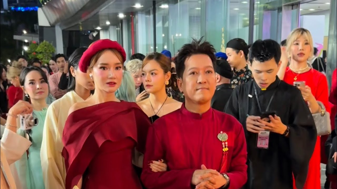 Trường Giang Nhã Phương, Trấn Thành, Lan Ngọc, Thuỷ Tiên, Gil Lê Xoài Non, Dương Lâm trên thảm đỏ