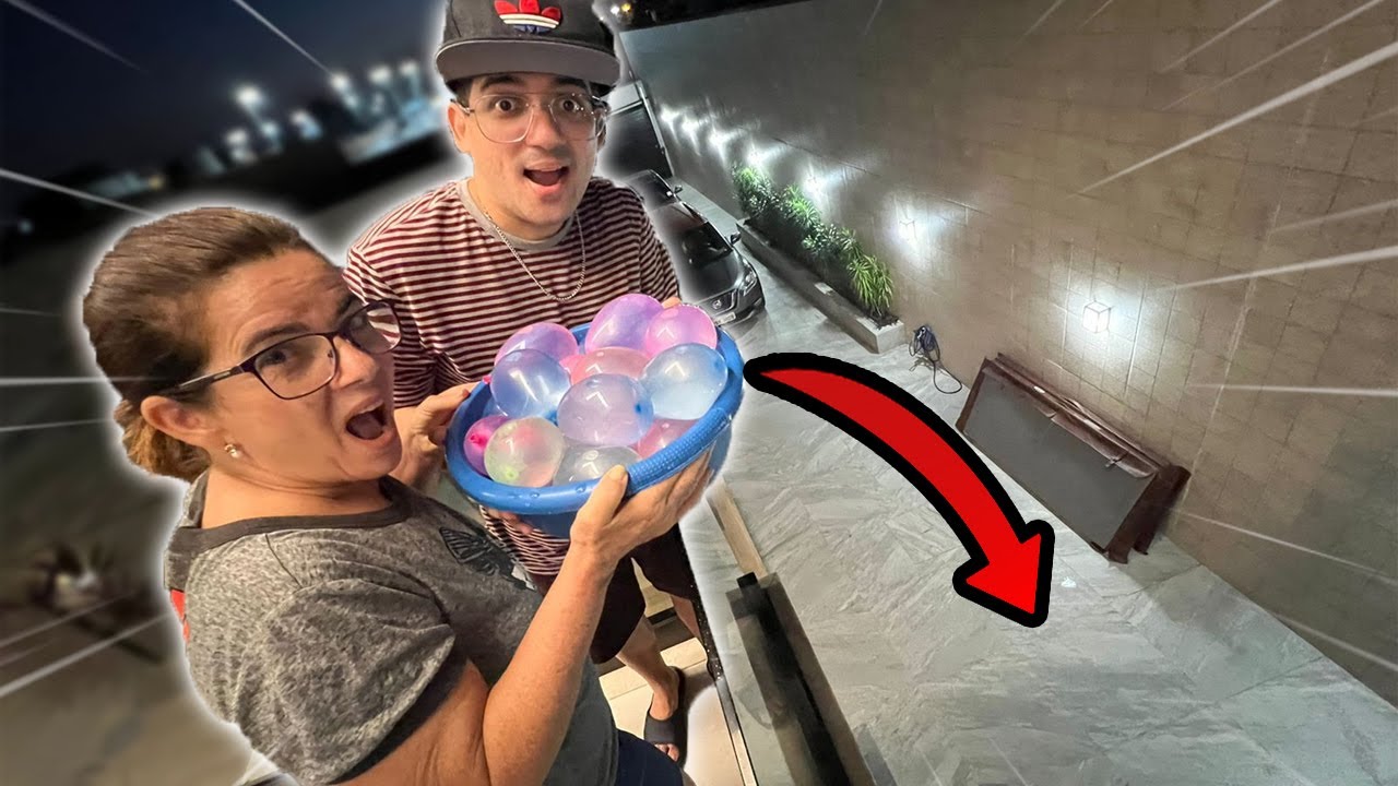 JOGAMOS UMA BACIA CHEIA DE MINI BALÕES D'ÁGUA DO SEGUNDO ANDAR!! - Família Velhote