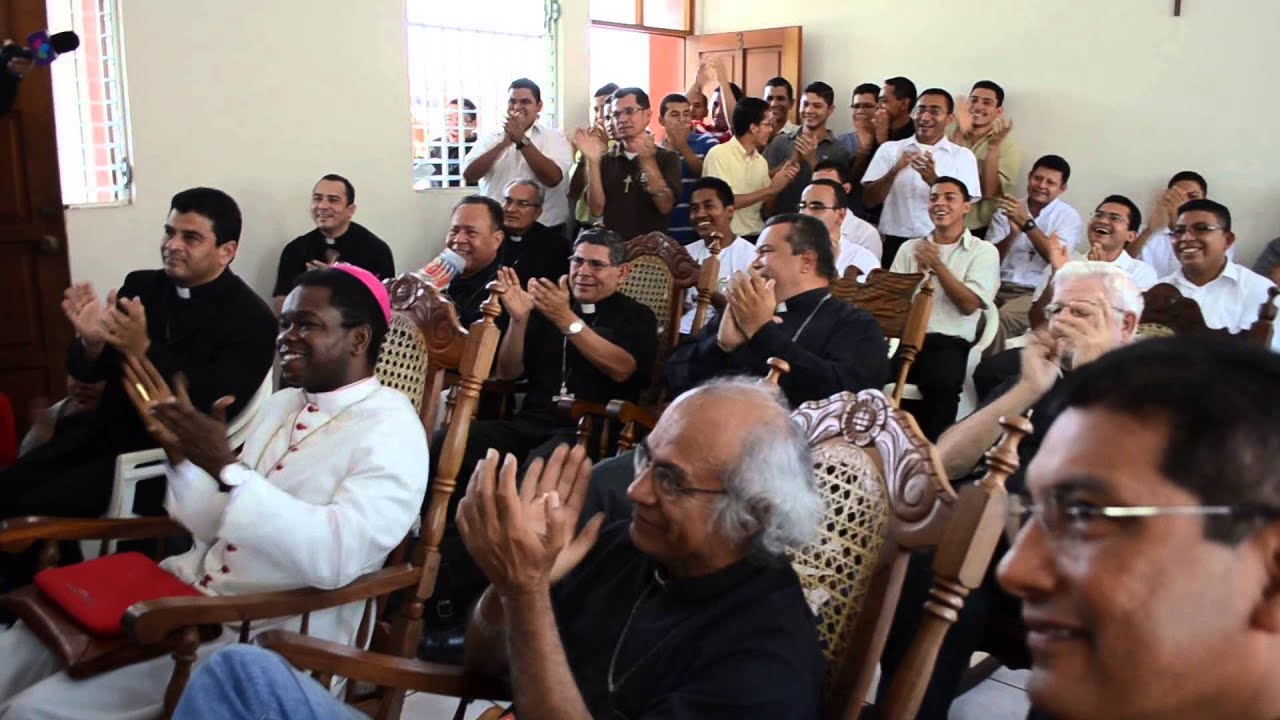 REACCION DE LA CONFERENCIA EPISCOPAL