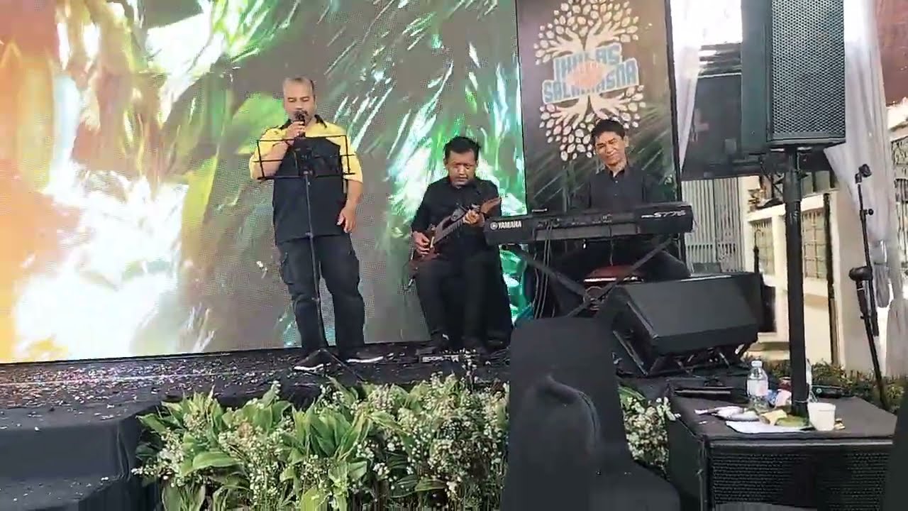 Ebiet G. Ade - Titip Rindu Buat Ayah Cover panitia Feat Folski Live Musik Kp Loji