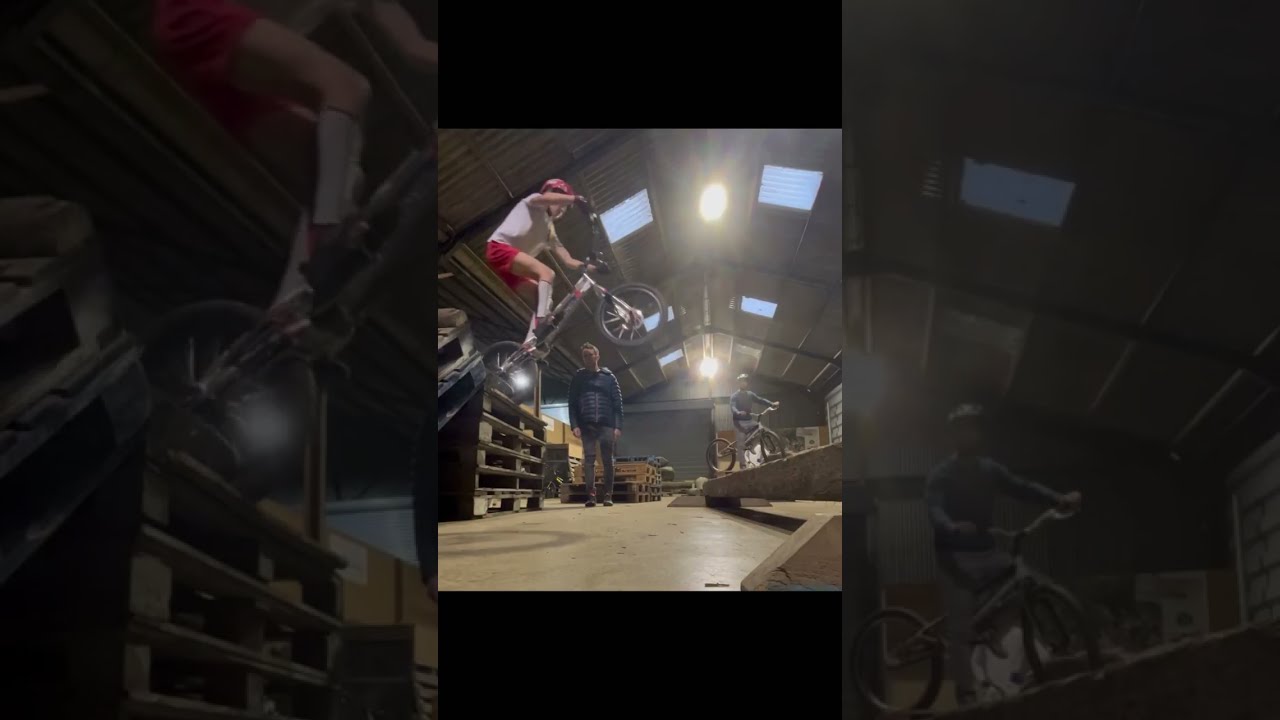 @DaisyRidesBikes age 10, training at Charlie Rolls barn 