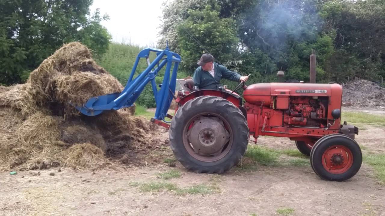 Nuffield 3/42 with Cameron gardener rearloda