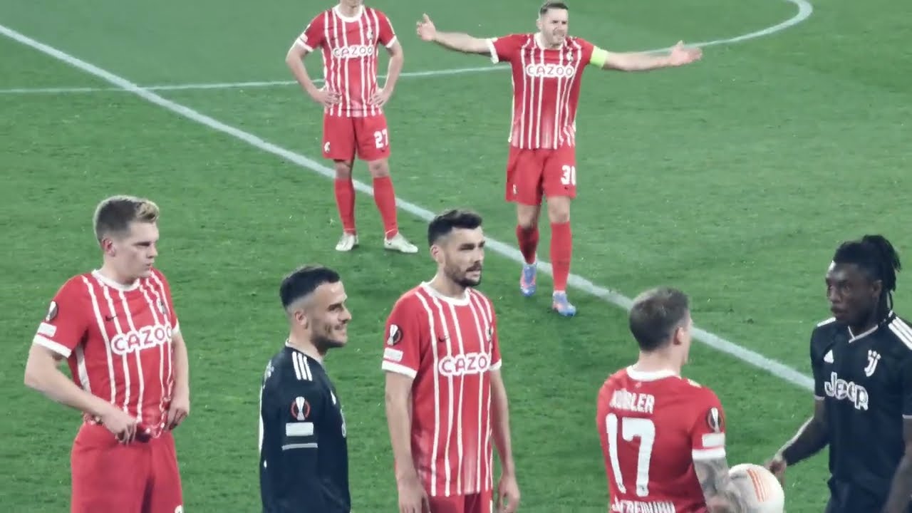 Freiburg vs. Juventus | GOAL 0-1 Vlahovic penalty, VAR, red card | Europa League March 2023