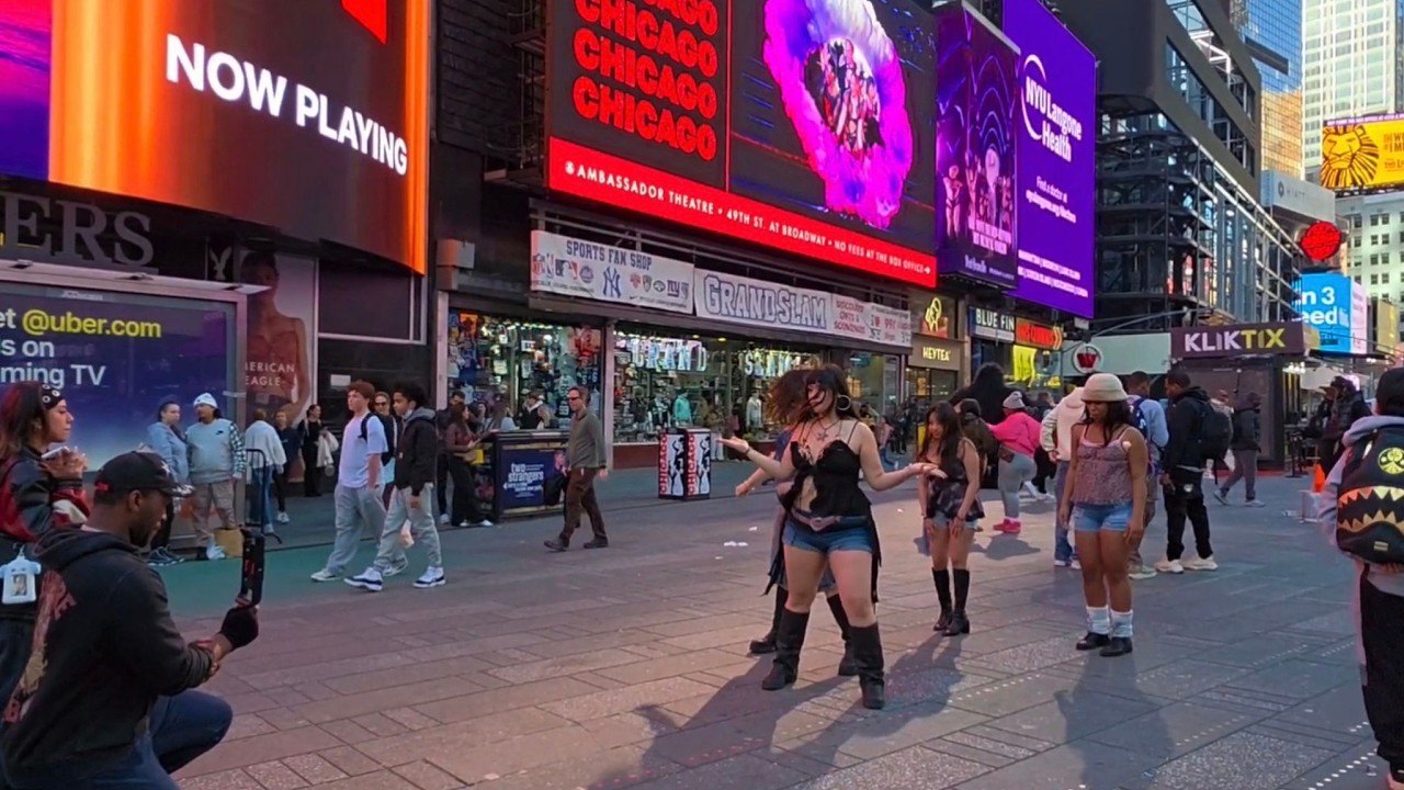 🌷 Manhattan Spring Walking Tour NYC 🚶&zwj;♀️ Times Square & Midtown | Explore Real New York Streets