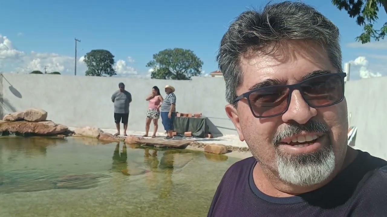 Visitando o Lago ornamental de um amigo de 50mil litros com prainha recenconstruido.