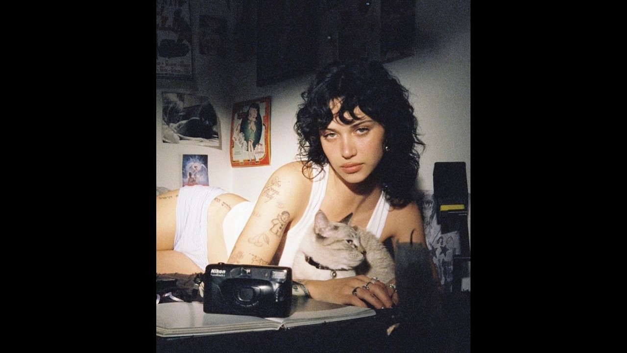 [FREE FOR PROFIT] R&B X BOOM BAP Type Beat - “Cat & Camera Energy in NYC”