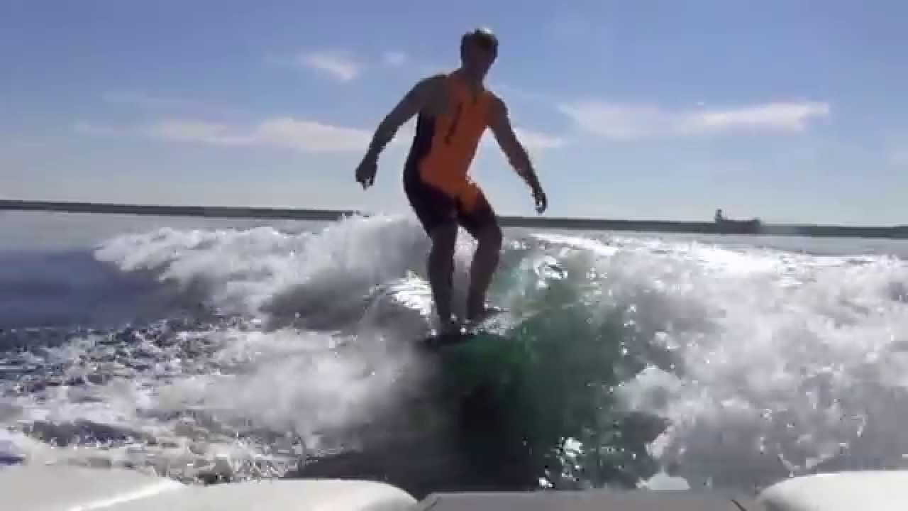 2014 Moomba Mondo With The ALL NEW Flow Surf System!
