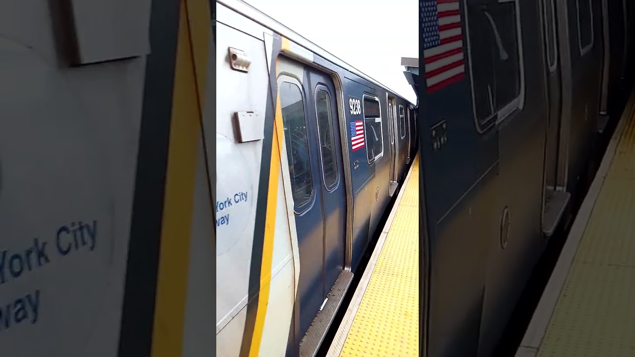 Far Rockaway Lefferts Boulevard Manhattan Bound R46 A trains R160A A train at Rockaway Boulevard 