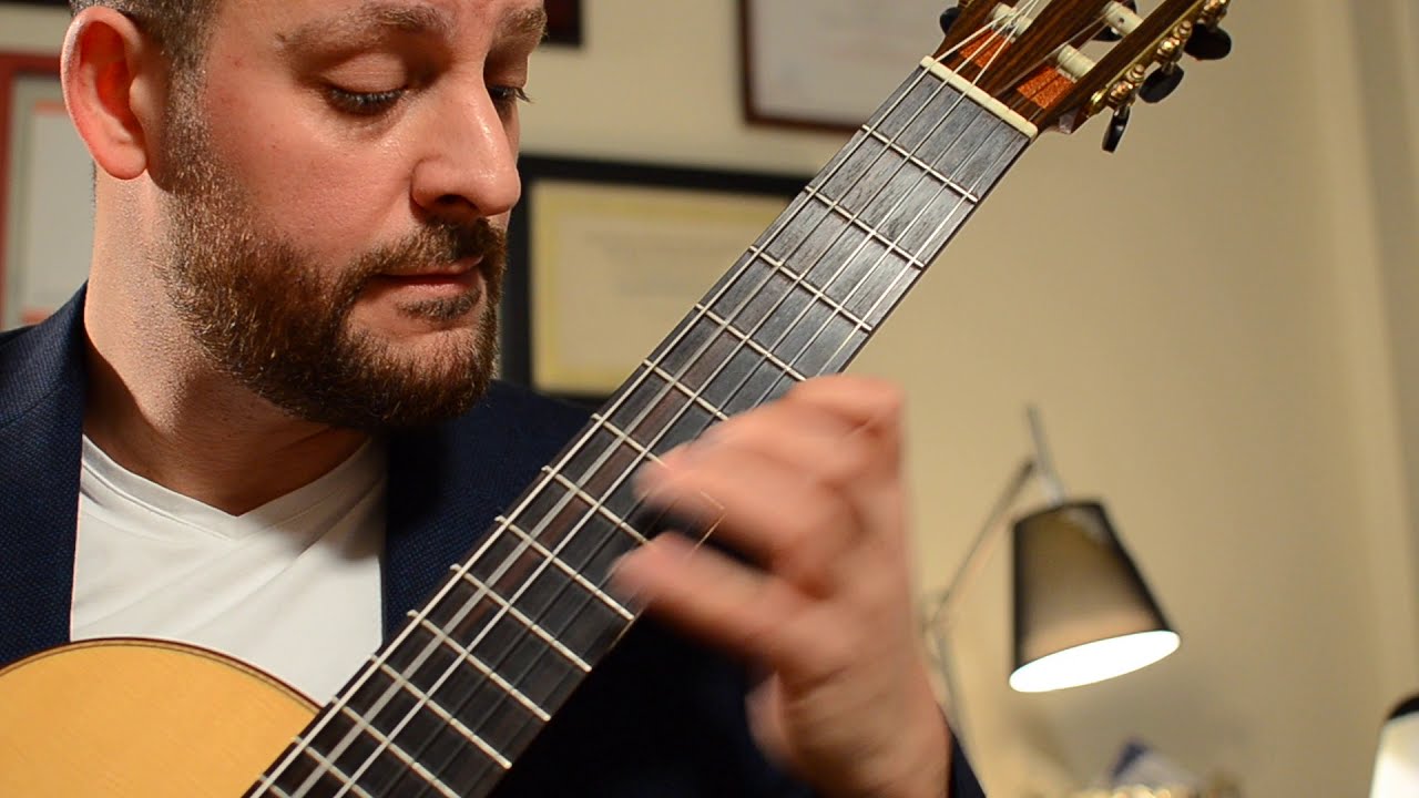 Barrios: Vals Op. 8, No. 4 (Tariq Harb, guitar)