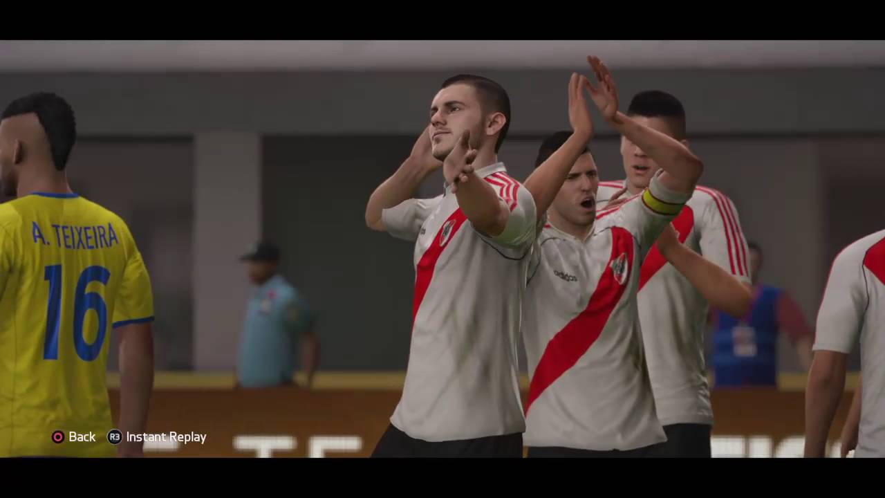 TOTS Icardi bicycle kick