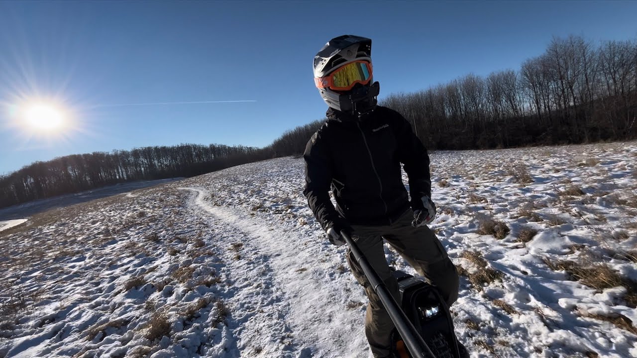 NEW YEAR'S FUN! Electric Unicycle on Ice.