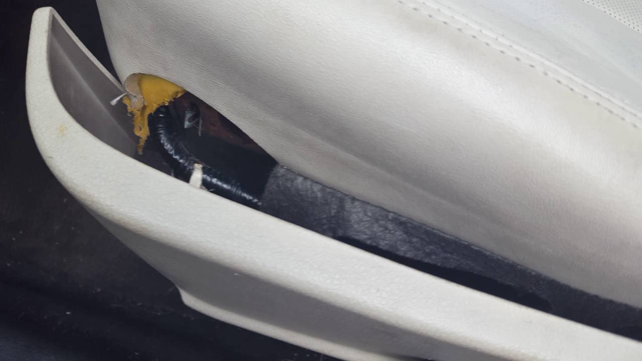 How to replace the driver side seat trim on a lincoln mkz and zephyr