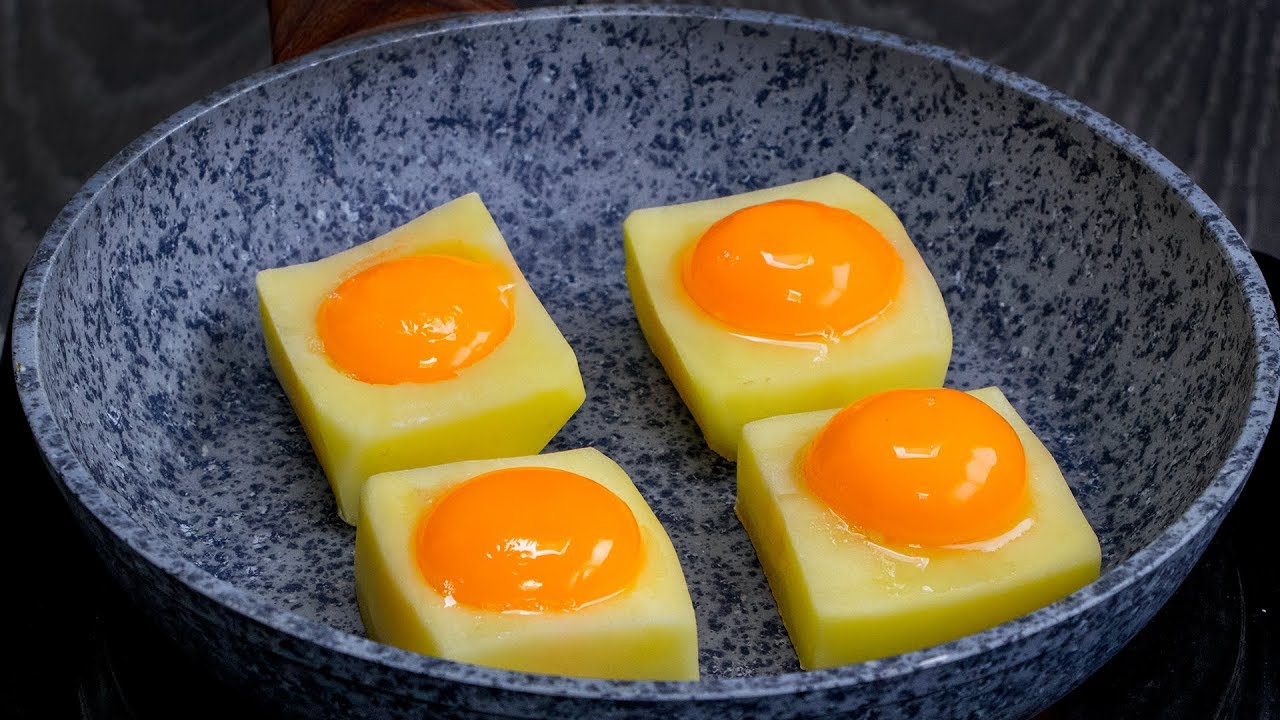 3 brambory a 4 vejce, recept na opravdu rychl&eacute; a chutn&eacute; j&iacute;dlo| Cookrate - Czech