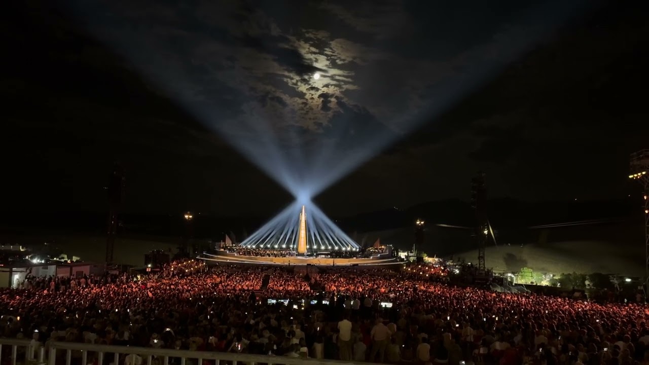 Andrea Bocelli Ave Maria @ Teatro Del Silenzio, Italy