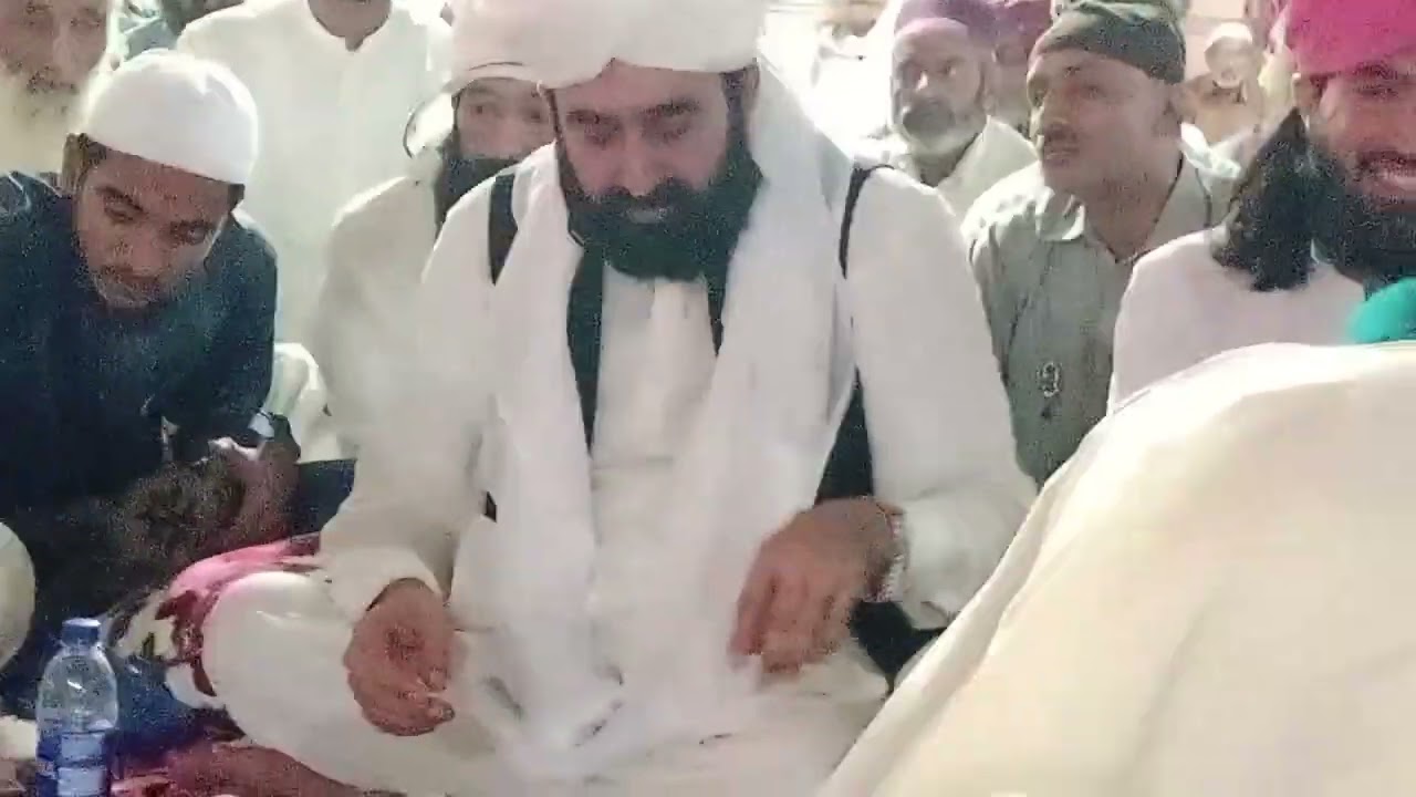 اب میری نگاہوں میں جچتا نہیں کوئی جیسے میری سرکار ہے ویسا نہیں کوئی