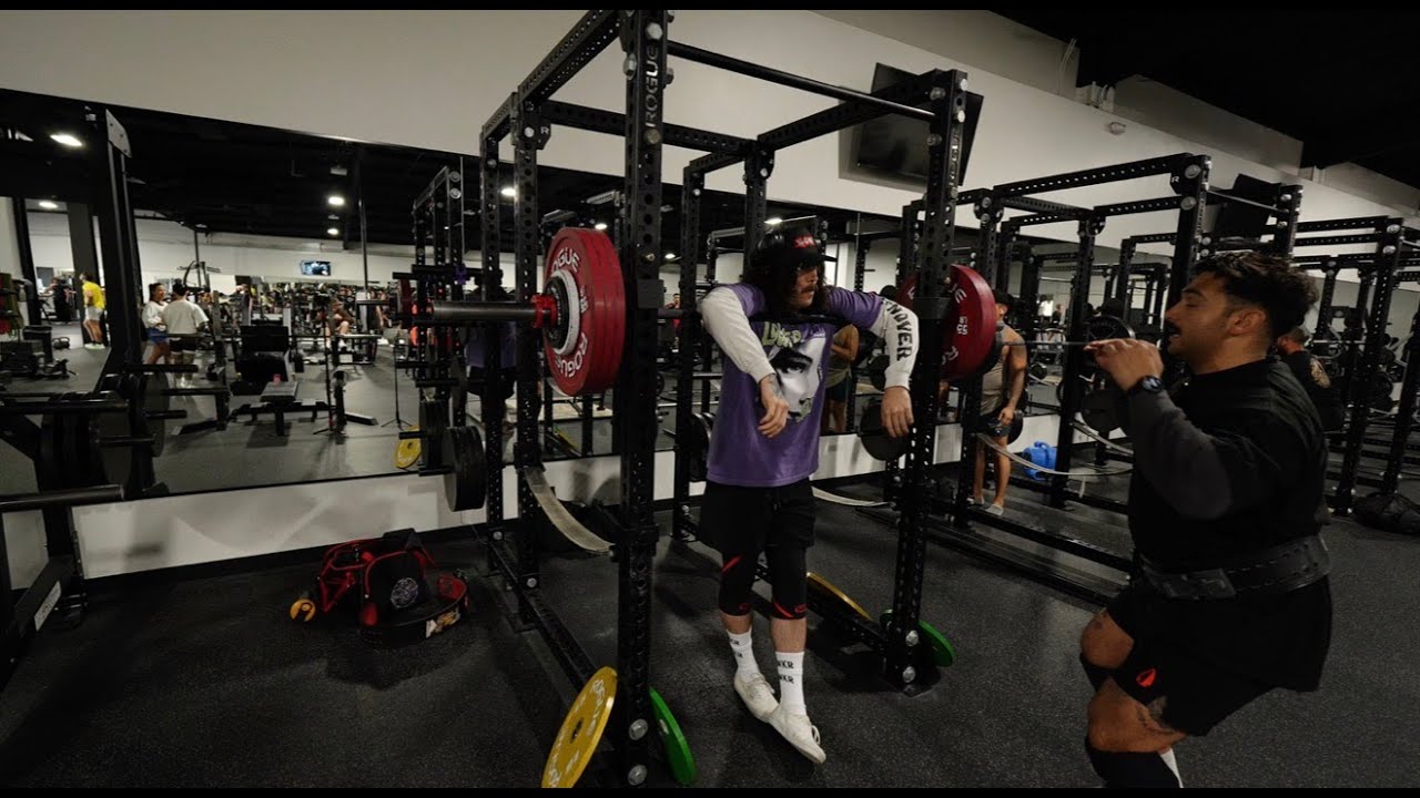 Bench and Squat at The Compound in San Diego ( unemployed activities )