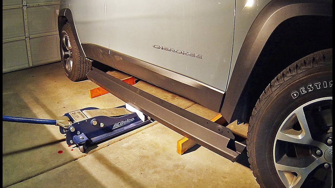 2014 Jeep Cherokee Trailhawk (KL): Rock Rail Installation