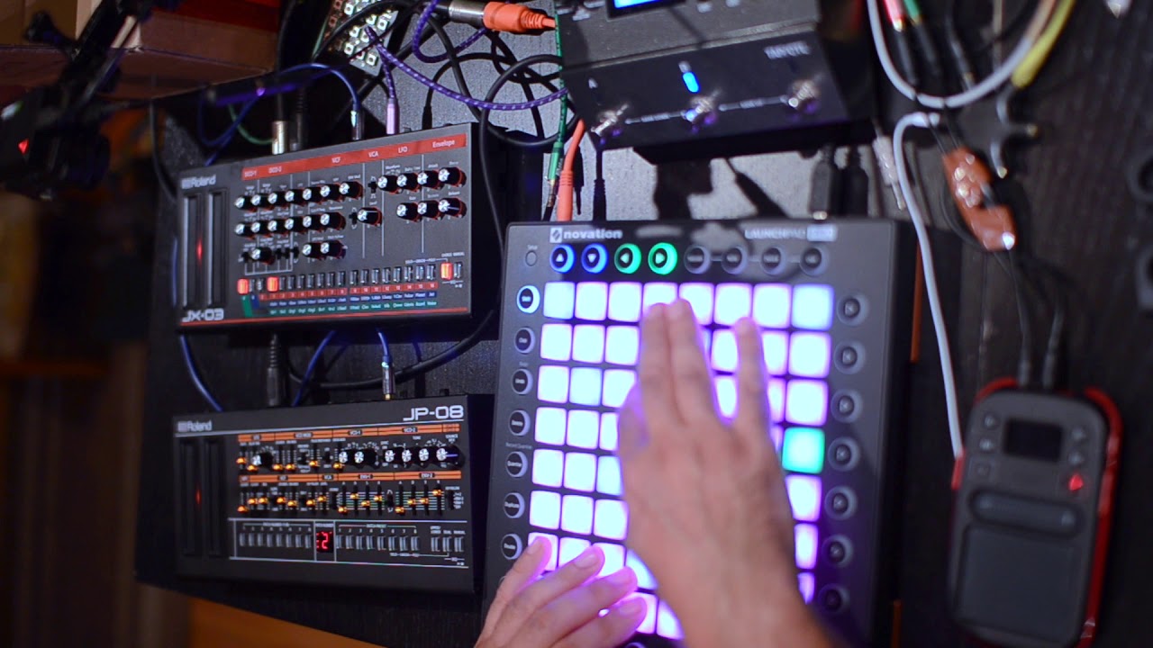 Symphony of two synths // A Quest for simplicity without keys