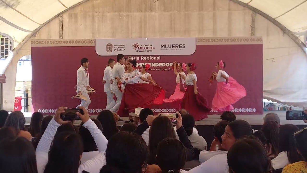 BAILABLE FOLCLÓRICO 