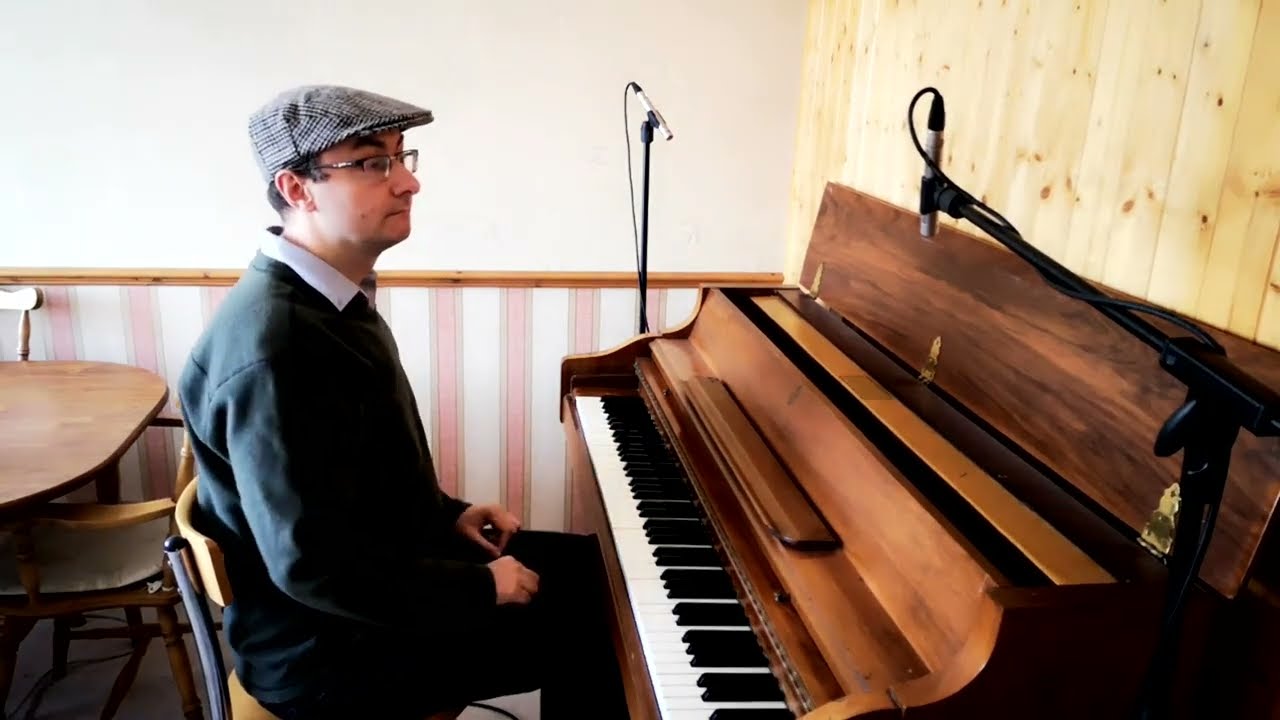 Emmerdale theme tune - piano solo
