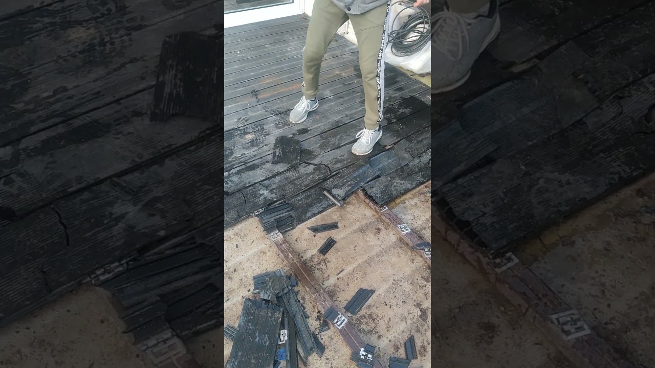 lames de terrasse en composite de chez Brico d&eacute;p&ocirc;t garantie 2 ans🤔😤