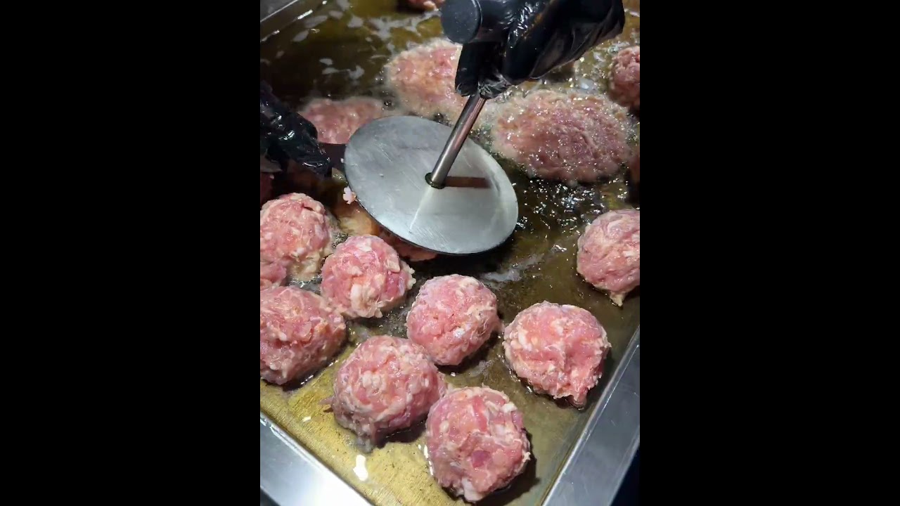 Looks Like a Burger, Tastes Like Heaven &ndash; Meet Chinese Fried Pork Loin! 😍🍖 #streetfood #foodshorts