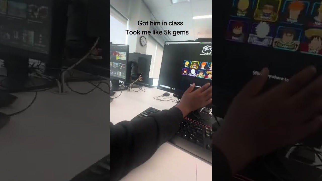 Getting ALUCARD 🧛&zwj;♂️ In Classroom ┃Anime Vanguards