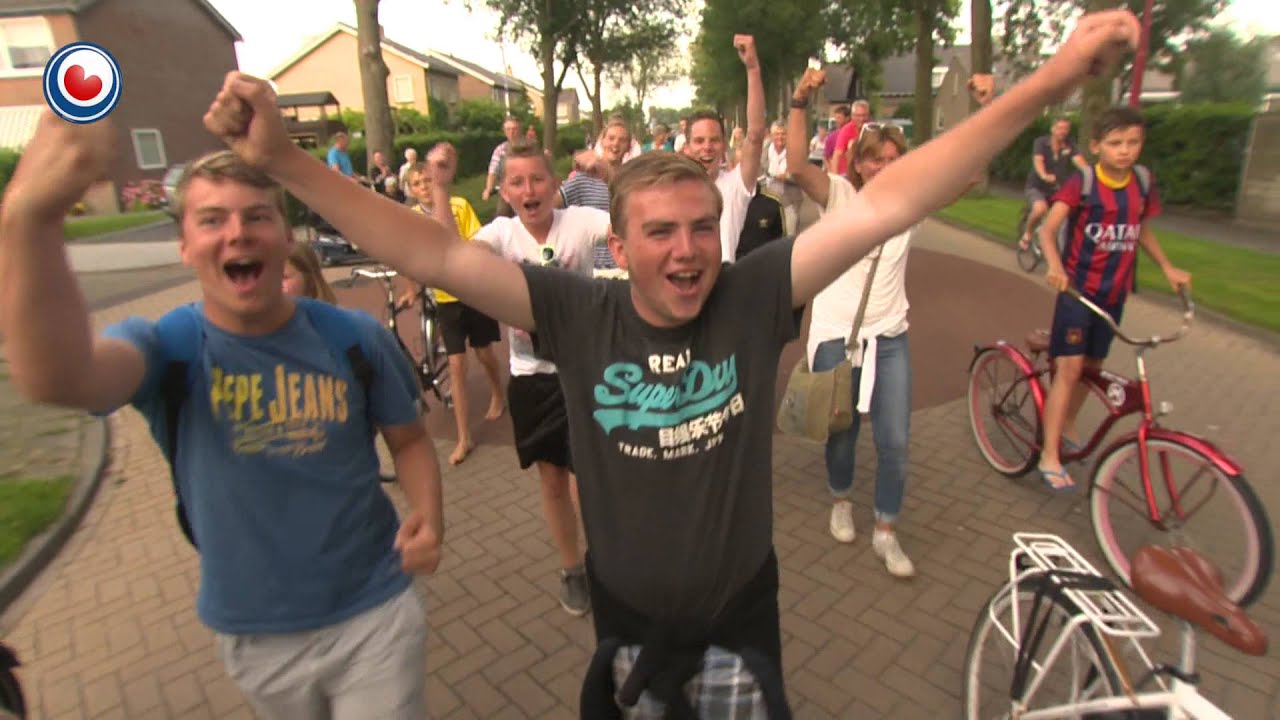 Freule-winnaars gehuldigd in Makkum
