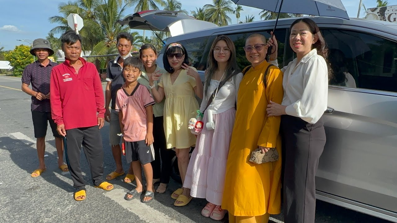 Cảm ơn . Chị Phương .. ở Mỹ đã tặng quà cho anh em Văn Xình Đoàn 