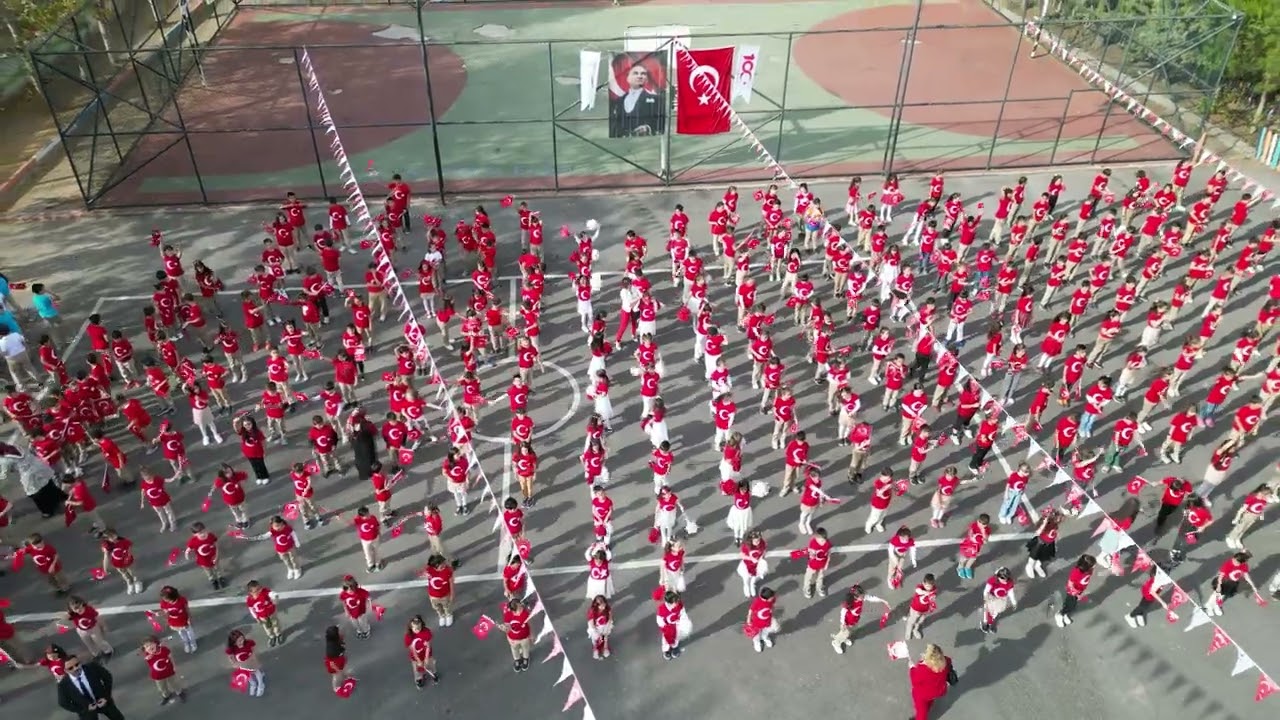 TİMUR SARRAFOĞLU İLKOKULU'NDA CUMHURİYET BAYRAMI KUTLAMALARI