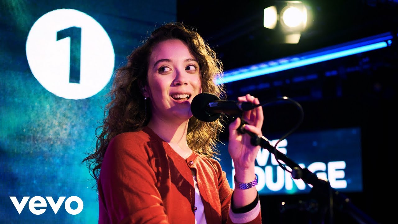 Laufey - Winter Wonderland (Darlene Love cover) in the Live Lounge