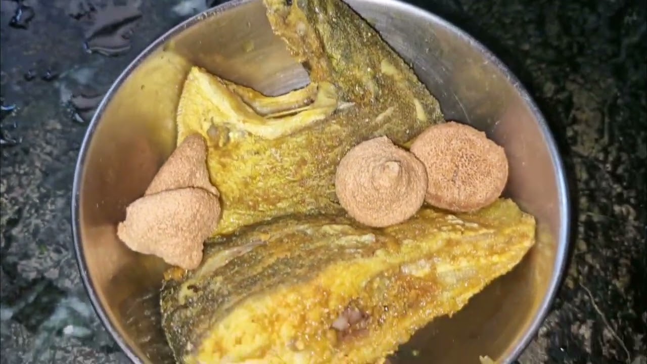 বড়ি দিয়ে ফলি মাছের ঝোল 