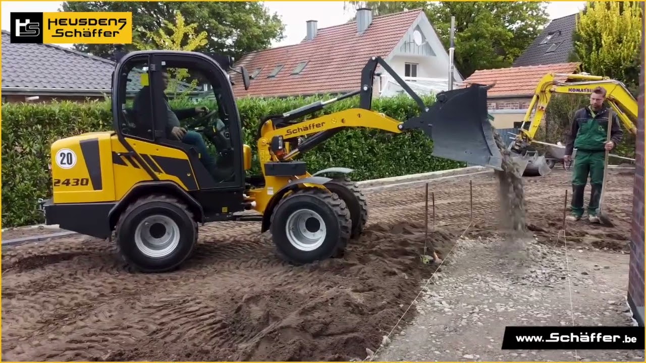 Schäffer 2430-2 - Chargeuse articulée compacte