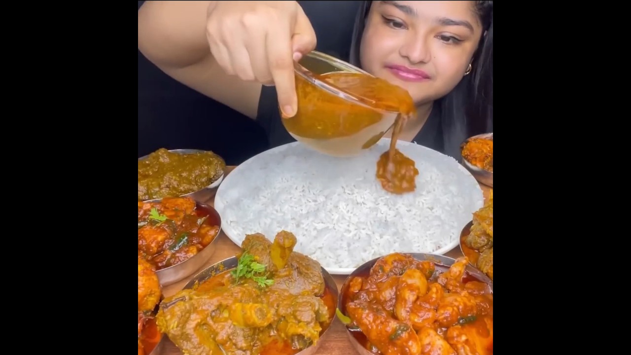 ASMR: EATING SPICY CHICKEN CURRY🔥 BASMATI RICE || #shorts #mukbangn#asmreating #mukbangasmr #asmr
