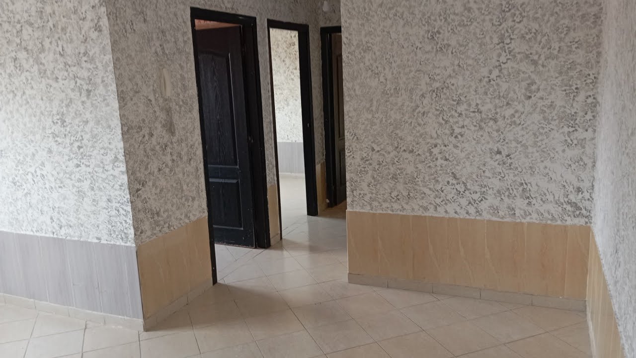 شقة للبيع في قصبة أمين بتمن جد مناسب 54 متر  0699828171