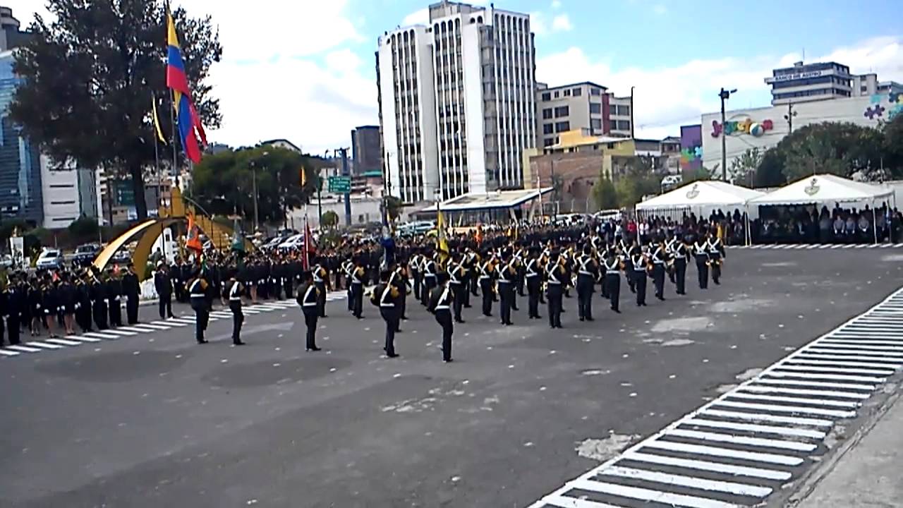 Comil 1 -Peloton Comando
