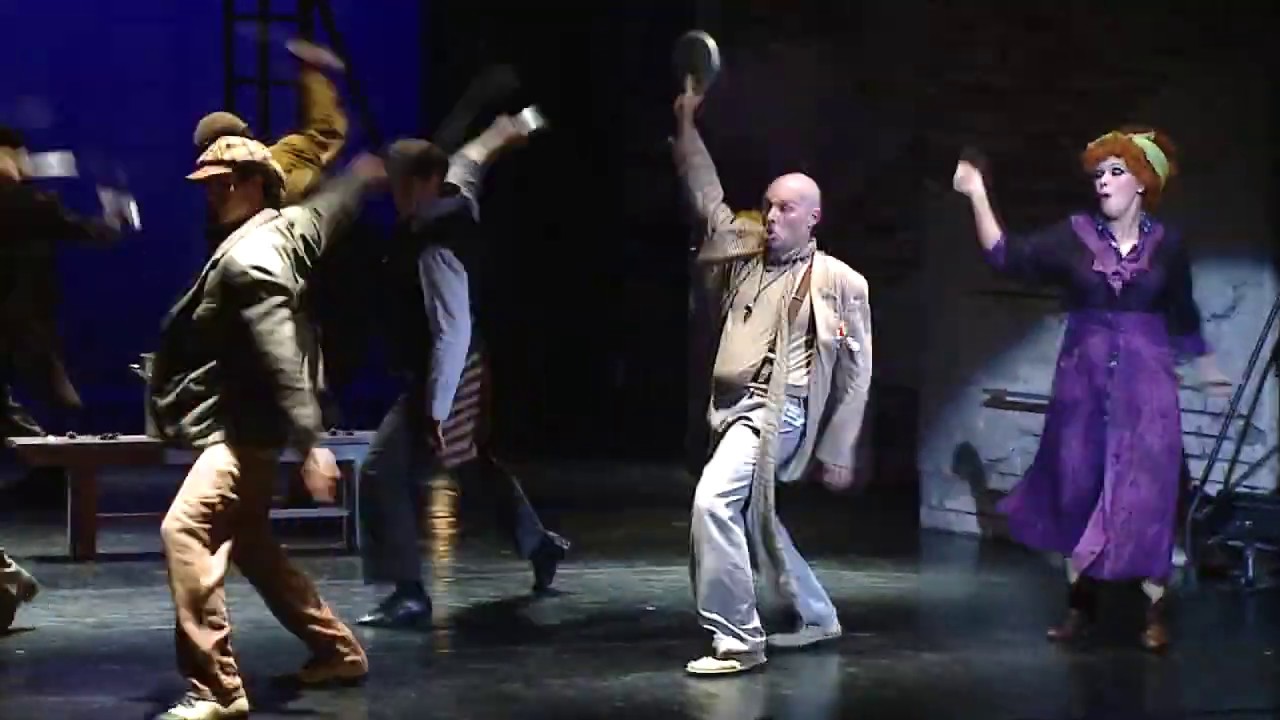 A kölyök - Ted, a kapitány - gizda a gazda…