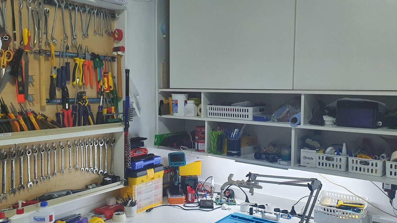 Minha oficina, onde eu gosto de ficar e fazer meus consertos. Minhas Ferramentas 🔧