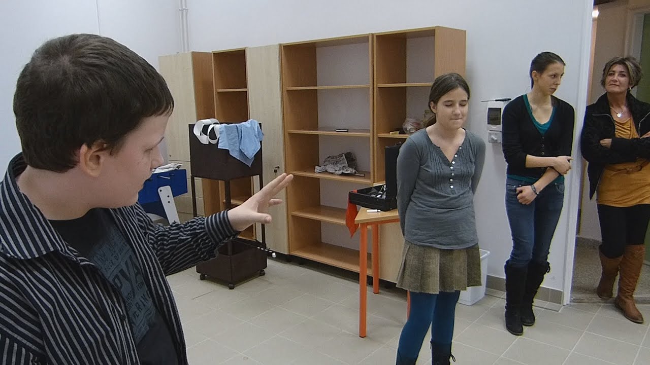 Bűvészkedés az iskolában (FullHD)