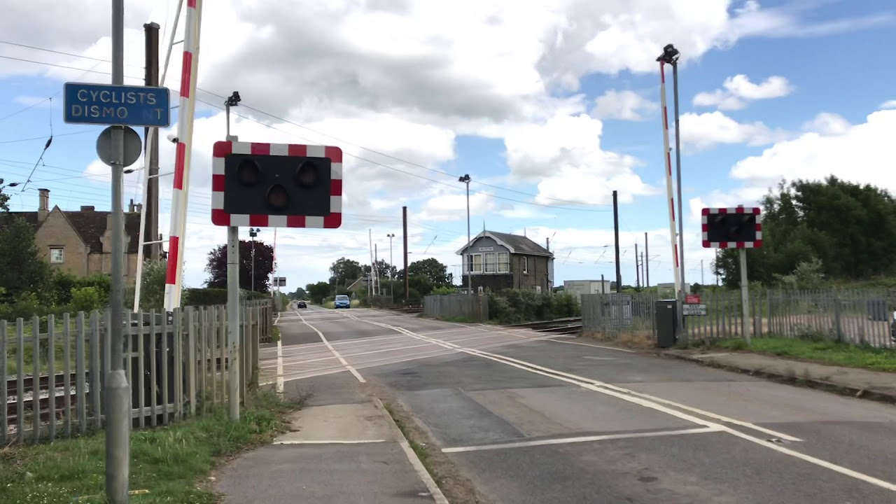 *Brand New Barriers* Helpston Level Crossing (Cambridgeshire) Sunday 28.06.2020