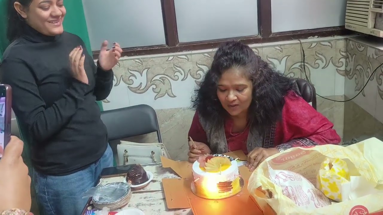Very happy birthday to me🥰🌹🎉🎊💞🎂💐🎊🎂❣️🎉🎁😍🎊🎂🎉