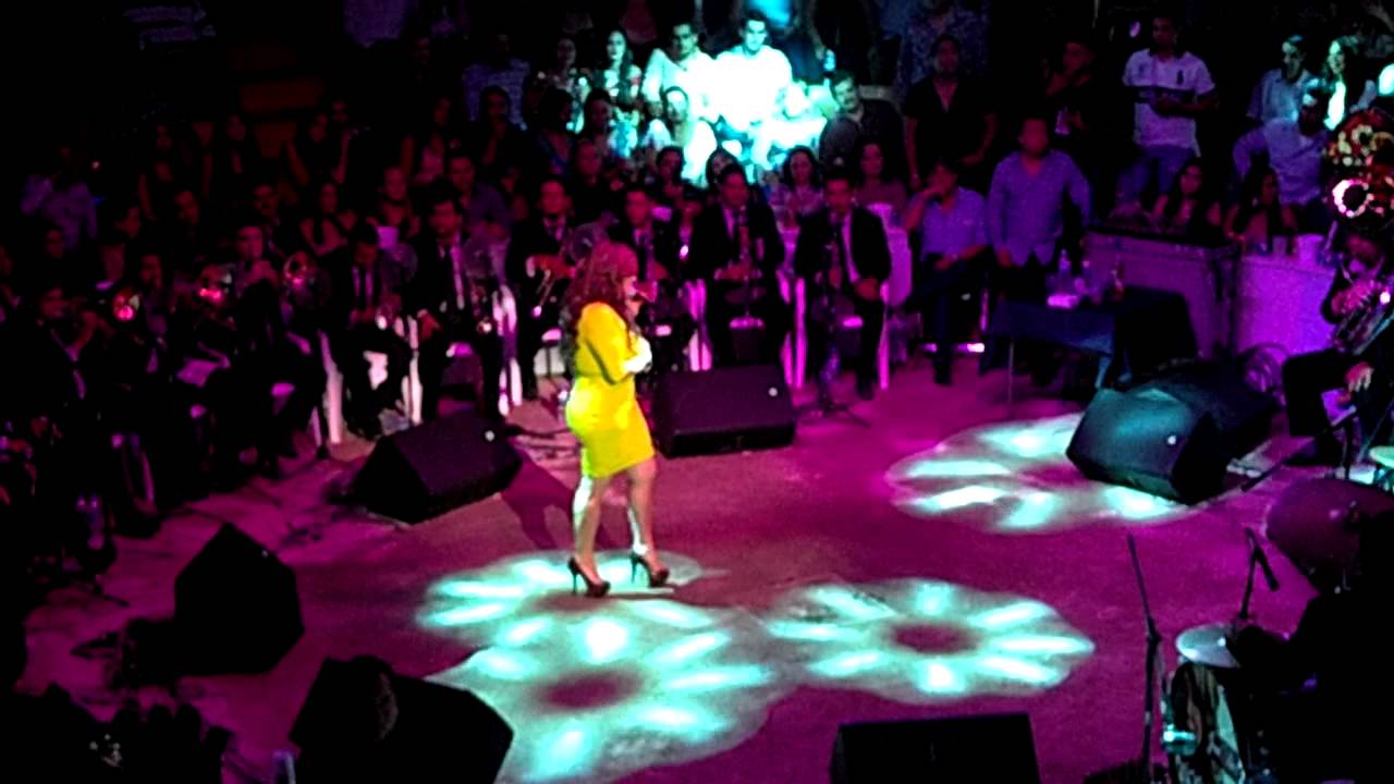 jenny rivera en el megapalenque de villa de alvarez colima diciembre del 2012