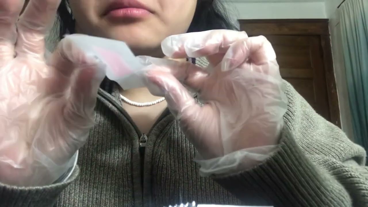 ASMR your friend’s waxing you!! ☆