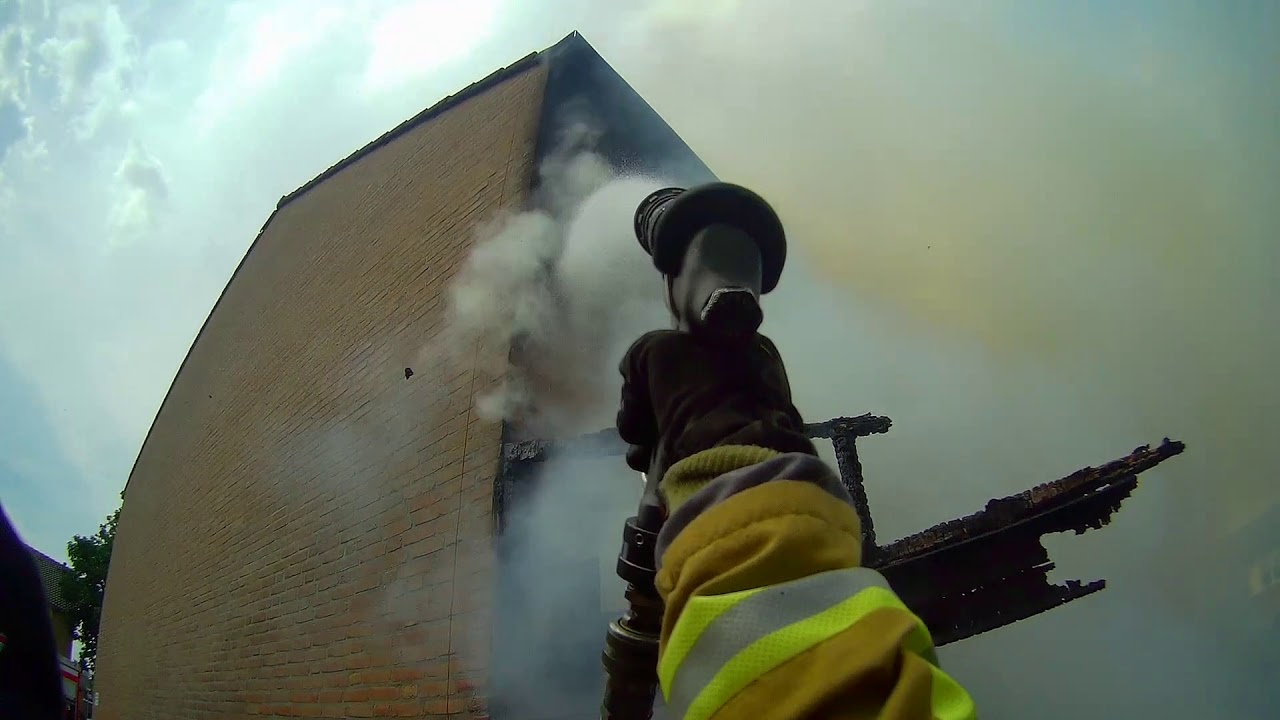 Uitruk brandweer voor buitenbrand in Venlo