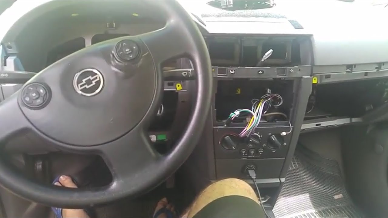Desmontar painel da Meriva , tirar difusor de ar central , disassembly Meriva panel