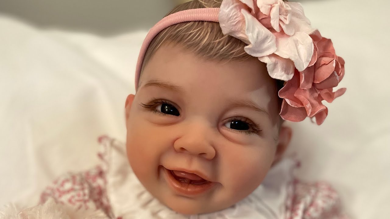 MY GORGEOUS CUDDLE BABY, GERTIE ( Arya/Ping Lau) Gets Fancy!  Reborn Baby Role Play.