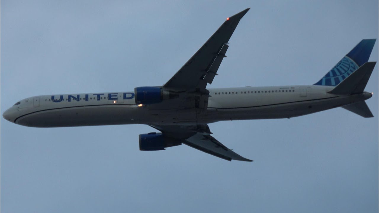 (4K) Plane Spotting at Newark Liberty Int&rsquo;l Airport (EWR/KEWR) on September 13, 2025 (Part 3/7)