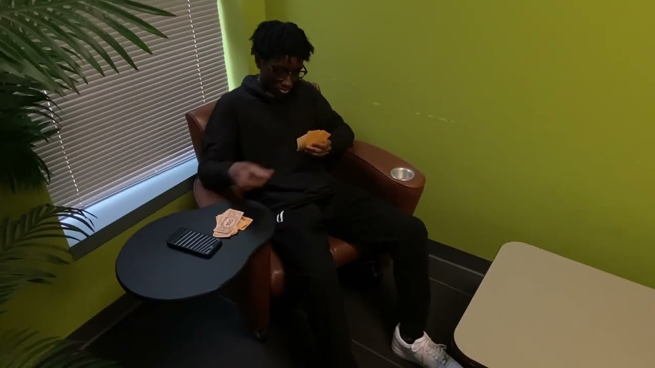TecRxyne - Ten Toes [Official Music Video]