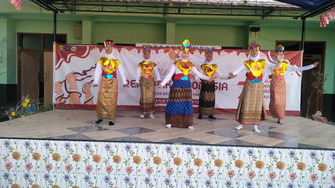 Performa Siswa Kelas 5 SDN 259 Griya Bumi Antapani Bandung Dalam Tari Zapin