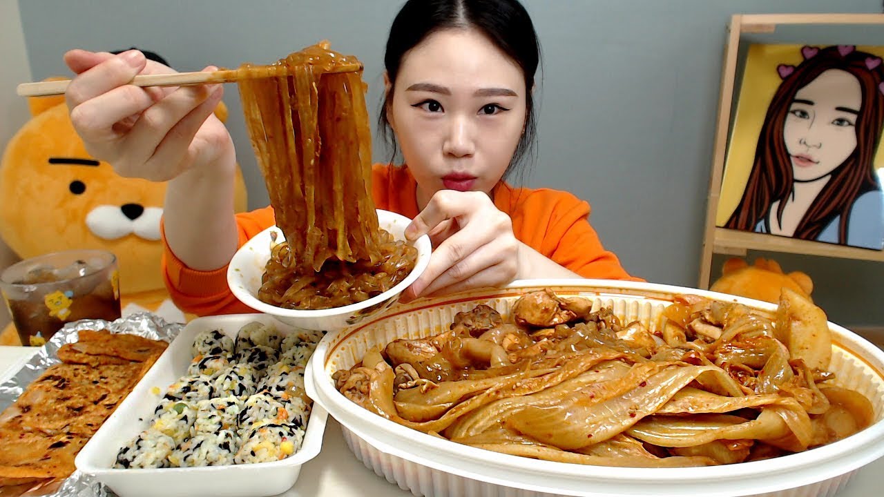 묵은지가 열일했네 묵은지찜닭 당면한가득 주먹밥 김치전 먹방 Mukbang